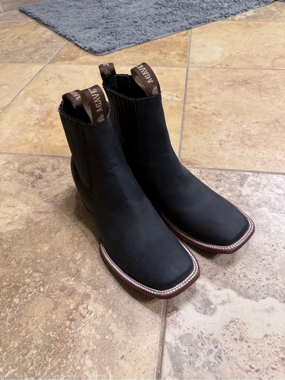 Agave Men's Black Chelsea Boots with Brown Welt